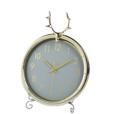 China Antique Style Wall Wall Clock Simple Deer Living Room Modern Fashion Mute Quartz Clock for sale