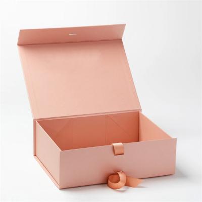 China Recycled Materials Wholesale Gift Box Luxury Foldable Rigid Paper Custom Printing Elegant Magnetic Cardboard Gift Box for sale