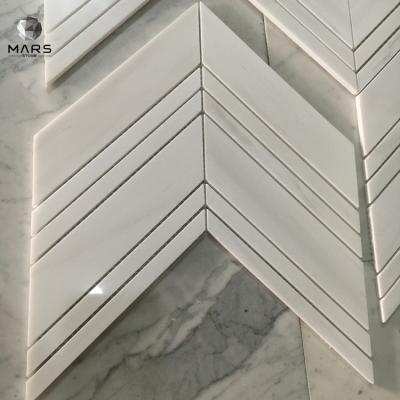 China Modern Arrow Shape Marble Mosaic Tiles For Kitchen Backsplash for sale