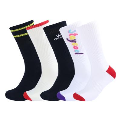 China Breathable Custom Small Fly Bird Logo Elite Men Crew Terry Terry Basketball Sports Socks For Sports Wholesale Socks for sale