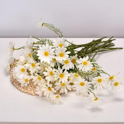 China Small Natural Touch Daisy Artificial Silk Flowers for Wedding Holland Outdoor Chrysanthemum Decoration Garland Small Daisy Stimulation Flower for sale