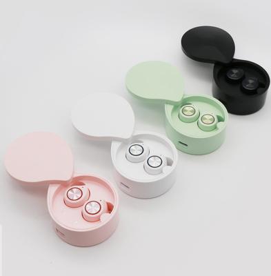 China Perfect Healthy Colorful Charging Box WITH TW70 Wireless Earbuds Headphones In Ear Earbuds For Mobile Phone for sale