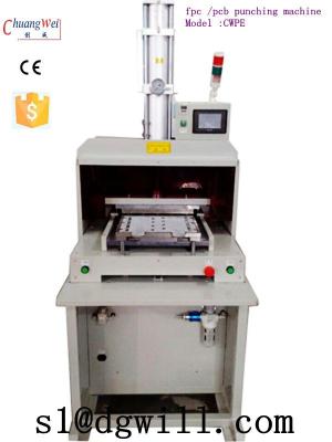 China La separación automática Fpc de la punzonadora del PWB con la perforación muere en venta