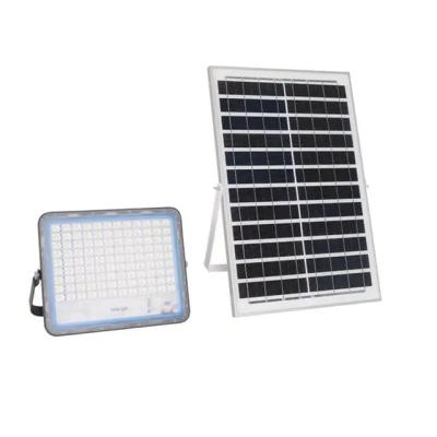 China 2- Durable Aluminum Lamp Body Solar Flood Light with High Brightness and IP65 Waterproof for sale