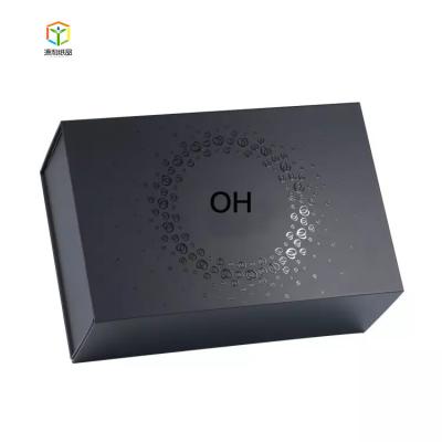 China Recycled Materials Black UV Coating Folding Recycled Paper Gift Packaging Magnetic Closure Custom Paper Box With Logo for sale