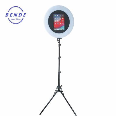 China Outdoor Selfie iPad Photo Booth Machine Wedding Ring Light Portable Photobooth Desktop Photo Booth iPad for sale