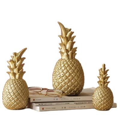 China 2021 Pineapple Traditional Desktop Resin Ornament Home Decoration Art Home Desktop Decorations for sale