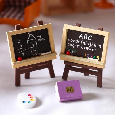 China Art New Arrival Dollhouse Pretend Folk Play Toy Easel Simulation Household Miniature Stage Props Gallery Decorative Ornament for sale