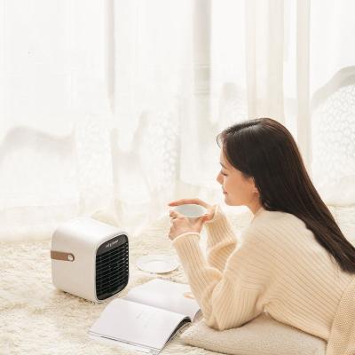 China Hotel Home Room Mini PTC Warm Electric Fan Heat Air Heater Portable Ceramic Space Heaters For Winter Room for sale