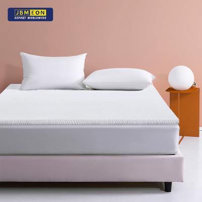 China Cooling All Size Available 100% Natural Latex Bed Ventilated Thin Mattress Topper for sale