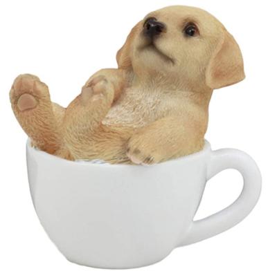 China Europe Mini Golden Retriever Dog Teacup Decorative Resin Statue for sale