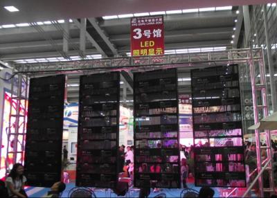 China 500mm x 500mm HD Innen-3.91mm farbenreiche druckgießende Aluminiumkabinett-Stadium Miet-LED-Anzeige zu verkaufen