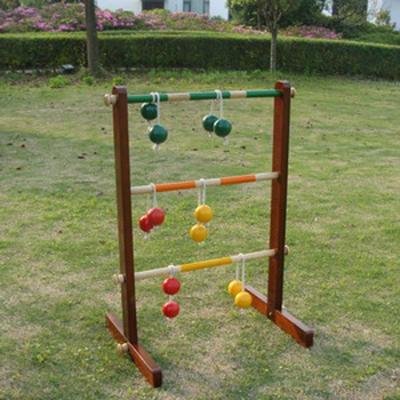 China Wholesale Wooden Outdoor Garden Games Wooden Ladder Ball Throwing Ladder Golf Game Set for sale