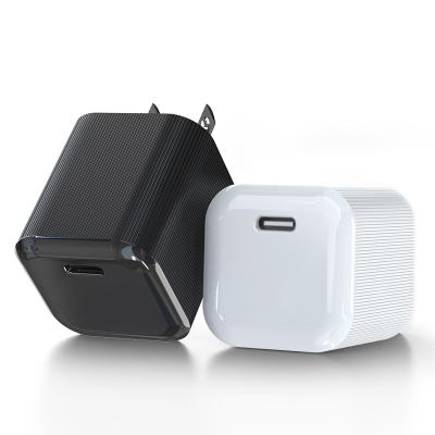 China Portable Folding Mobile Phone Type C Fast Charging Power Adapter Travel Wall Charger For Iphone for sale