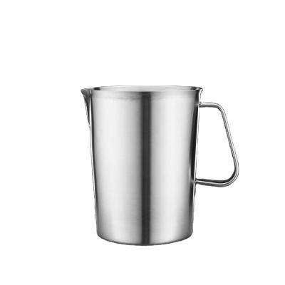 China Sustainable 304 Stainless Steel Latte Maker Spout Skimming Steaming Coffee Jug Milk Pitcher Counting Cup Measuring Cup for sale