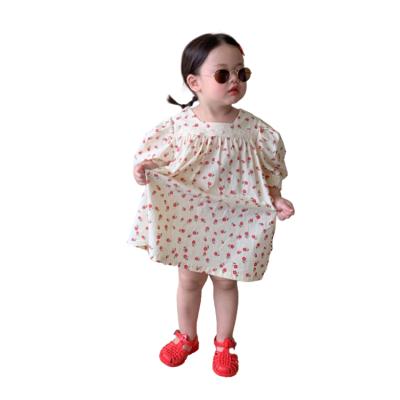 China Breathable 95% Cotton Square Collar Japanese Baby Floral Smocked Dress for sale