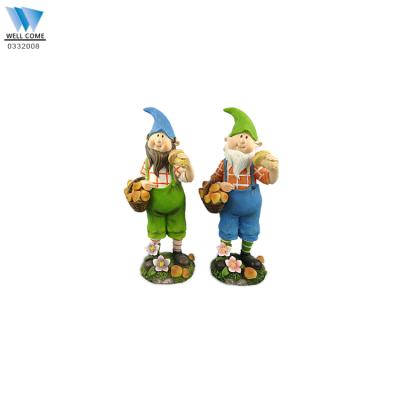 China Garden Decor Garden Gnome Makers Carrying a Basket of Dwarfs for sale