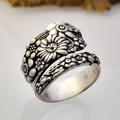 China Net Red Thai Silvery Adjustable Ring Retro Flower Vine Ring Appearance Creative Simple Korean Exquisite Fashion Jewelry Suitable For Women's Party for sale