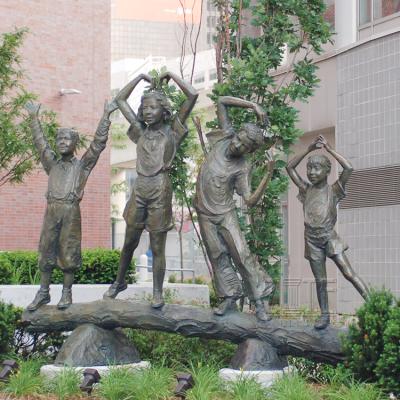 China Beautiful Classical Europe Bronze Outdoor Children Garden Statues for sale