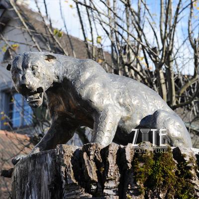 China Europe hot sale large tree copper leopard sculpture outdoor famous climbing bronze statue for sale