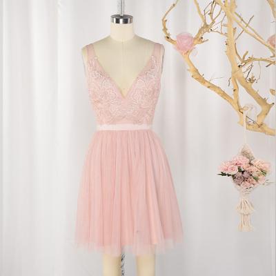 China Custom Logo Anti-Static 100% Polyester V-Neck Pleated Lace Shorts Bridesmaid Dresses Blush Pink for sale