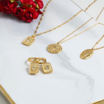 China Fashionable Name Plate Necklace Manufacturer Custom Name Necklace, Designer Necklace 18k Gold Plated Stainless Steel Necklace, Luxury Necklace for sale