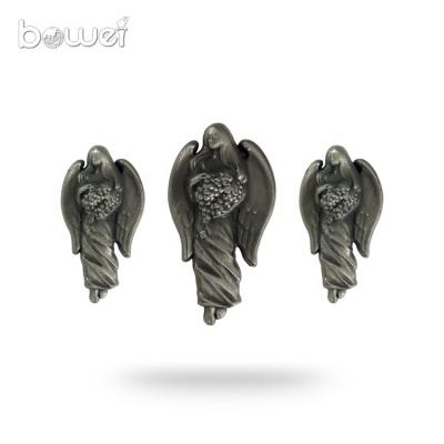 China Waterproof 3d metal alloy angel shaped wine candle tea label for bottle for sale