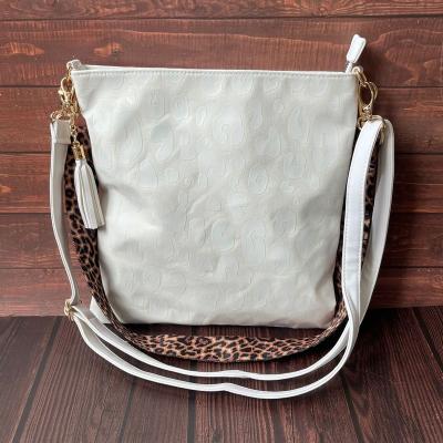 China Fashion Vegan Leather Cell Phone Plaid Cross - Body Bag Purse With Tassel Leopard Chain Key Bag Western White Purse With Leopard Strap for sale