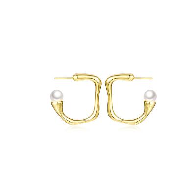 China 2021 CIA FASHIONABLE Personality Pearl Circle Earring Geometric Women Pearl Gold Pearl Earrings Retro Earrings For Ladies for sale