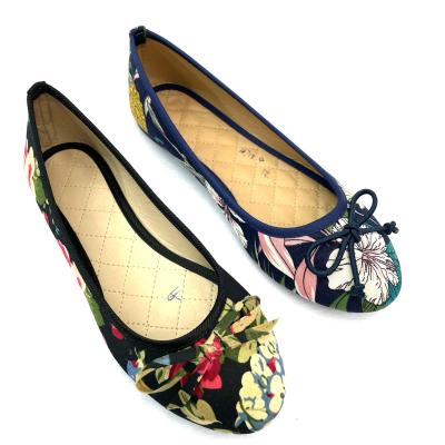 China Flat Women Flat Shoes Flower Printing OEM Customized Lightweight Soft And Comfortable Spring Style For Casual Daily Wear Shoes for sale