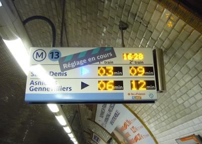 China Sistema de informação eletrônica alto da montagem do painel da definição para a linha 13 do metro de Paris à venda