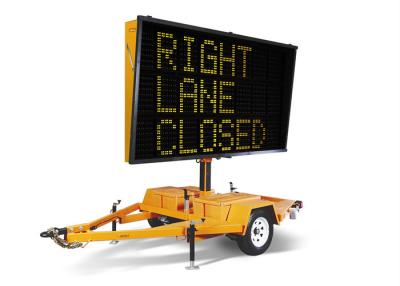 China Flashing Arrow Portable Variable Message Sign For High Way / Urban City Road for sale