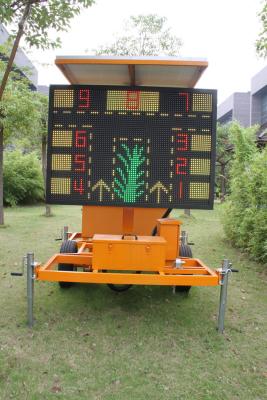 China Trailer Mounted Programmable Led Moving Message Sign For Advertising for sale