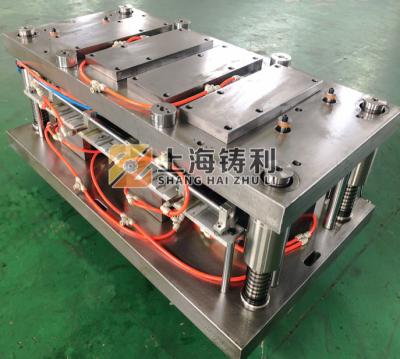 Chine Le conteneur de nourriture d'aluminium de 1200KG Alu moule la boîte de moulage CR12MOV de conteneur à vendre