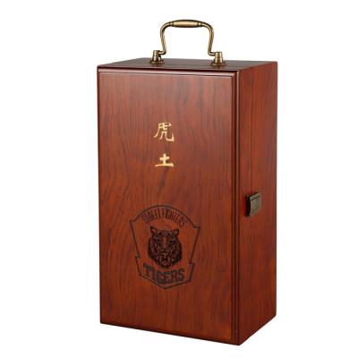 China Luxury Customized 2023 Handmade Logo Lacquer Wooden Single Wine Bottle Packaging Box for sale