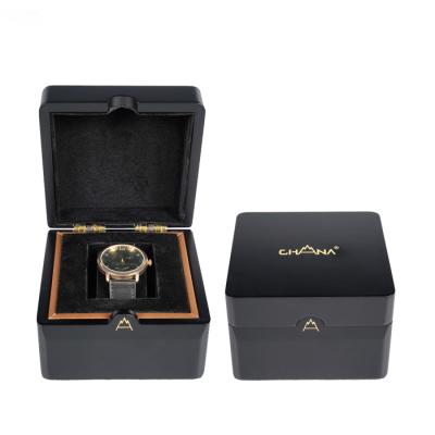 China New Arrival Luxury Wooden Watch Gift Box Black Lacquer Square Handmade MDF Packaging Handmade Wood for sale