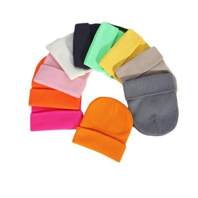 China Logo High Quality Winter Plain Custom Warm Dyed Beanie Hat 100% Acrylic Warm Knitted Beanie for sale