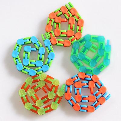 China DIY TOY Wacky Tracks Snap And Toys Kids Relaxing Autism Snake Puzzles Classic Kids Fiddle Sensory Funny Toy for sale