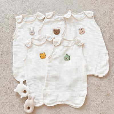 China KOREAN Newborn Romper Cotton Thin Baby Vest Style Soft Comfortable Cute Little Bear Print Home Clothes Kids Quilt Anti Kick Romper for sale