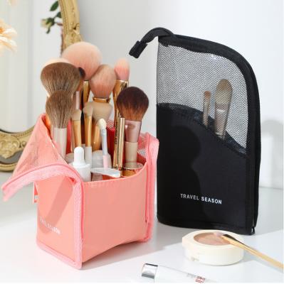 China Fashion Newly Design Women Portable Makeup Brush Storage Box With Nice Looking for sale