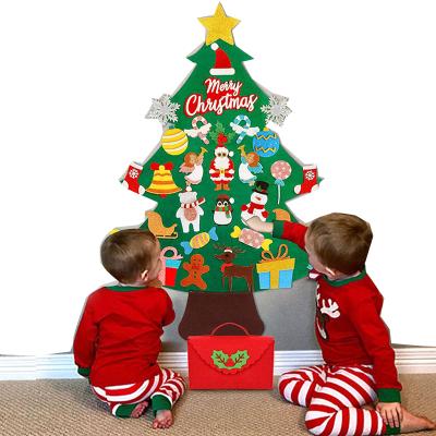 China Chirstmas Decor DIY Felt Christmas Tree Set with Ornaments for Kids Christmas Gifts New Year Door Hanging Decorations for sale