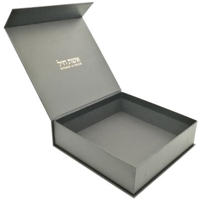 China Wholesale Recyclable Luxury Ribbon Paper Magnetic Closure Gift Box for sale