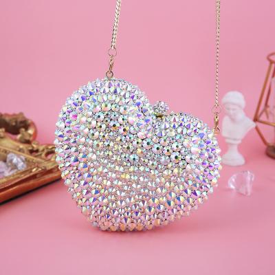 China 2022 PU Luxury Heart Shape Crystal Bags Equalizing Clutch Women Crystal Rhinestone Party Bag for sale