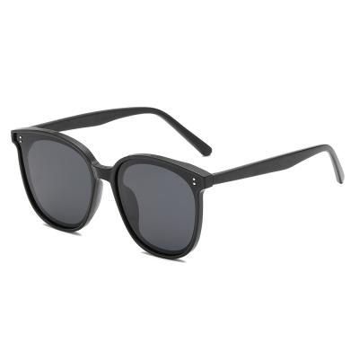 China High quality fashion sunglasses black trendy tr90 women polarized sunglasses for sale