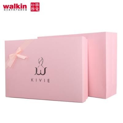 China Recyclable Luxury Apparel Packaging Box Clothes Paper Packaging Box for sale