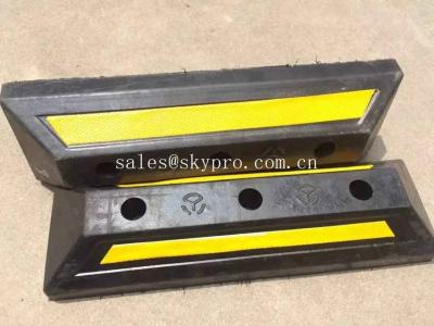 China Yellow And Black Molded Rubber Products , Truck Wheel Chocks For Vehicle Parking for sale