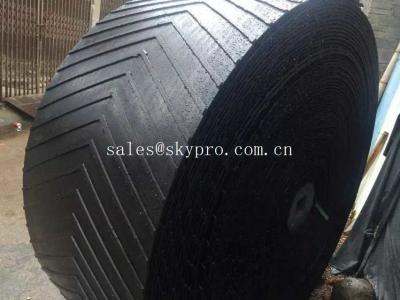 China Hittebestendige RubberTransportband met 10-24Mpa Treksterkte, 530mm Dikte Te koop