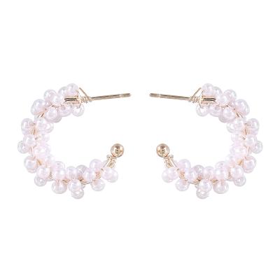 China 2021 new arrival CLASSIC temperament pearl circle stud c-shaped earrings for women wedding jewelry for sale