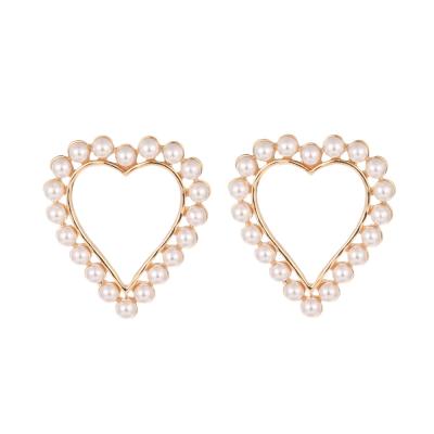 China 2021 Wholesale Fashion Heart Stud Earrings CLASSIC 18K Gold Plated With Pearl Earrings For Womem Jewelry for sale