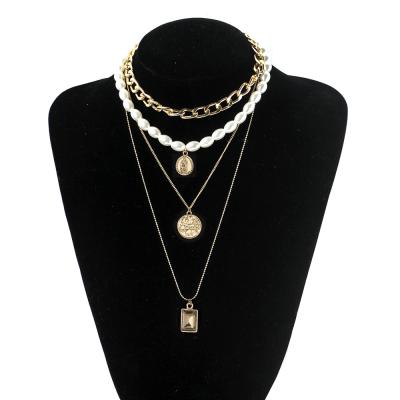 China 2021 New Fashion Diamond Queen Necklace Party Multilayer Necklace FASHIONABLE Creative Pearl Necklace for sale